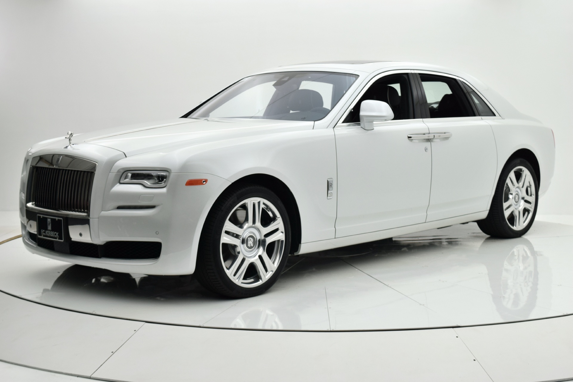 Rolls-Royce Ghost - White